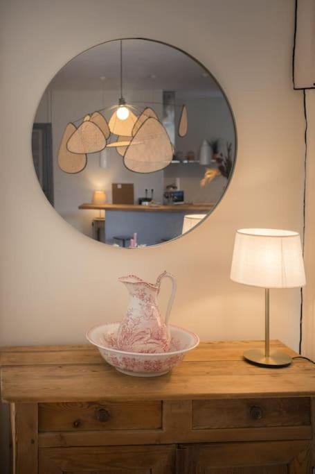 Appartement Avec Son Patio Dans Centre Historique De Bourg Exteriér fotografie