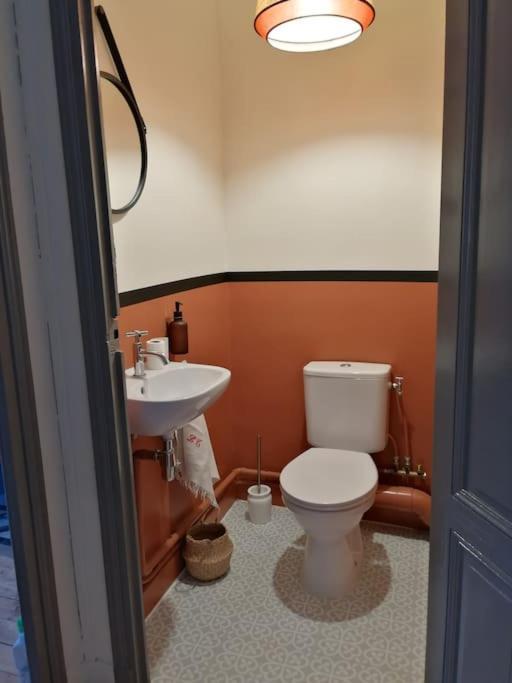 Appartement Avec Son Patio Dans Centre Historique De Bourg Exteriér fotografie